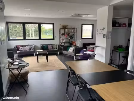 local professionnel de 78m² dans un cadre calme et verdoyant aux portes d'angers