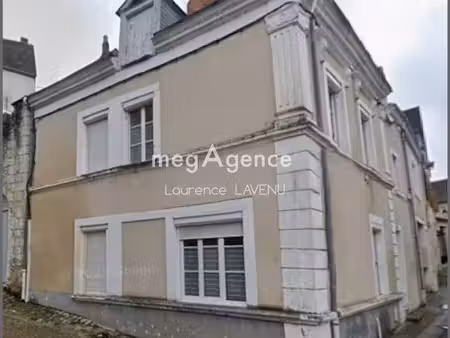 maison divisée en 3 appartements