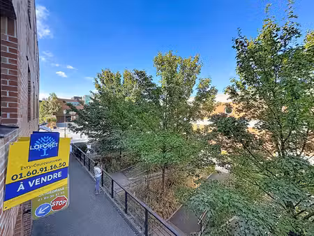 appartement evry-courcouronnes 2 pièces 50 17m² + parking en sous-sol