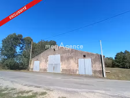 3 pièces  600 m2  aizenay