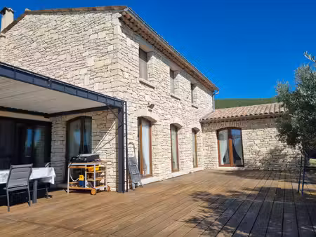 maison avec terrain et piscine