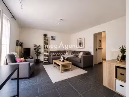 à saisir ! maison avec fort potentiel de 106 m2