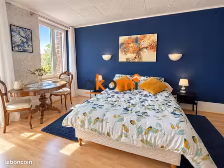 maison 8 pièces 148 m²