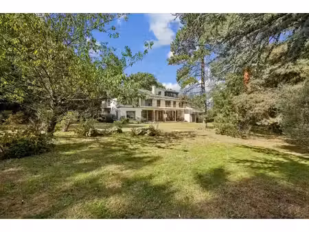 propriété à vendre dans le quartier jonchere-malmaison-saint cucufa