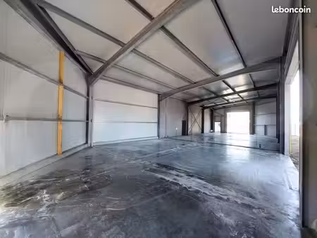 local artisanal/entrepôt de 145m2 avec bureaux