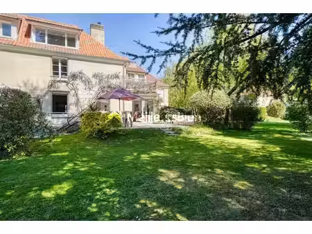 maison de luxe à vendre à la celle-saint-cloud