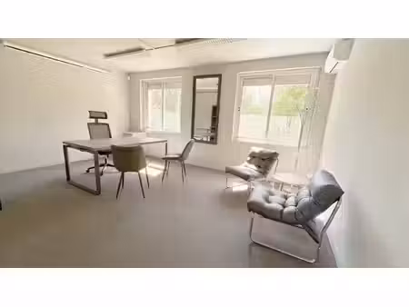 location bureau 2 pièces 20 m² à aix-en-provence (13100)