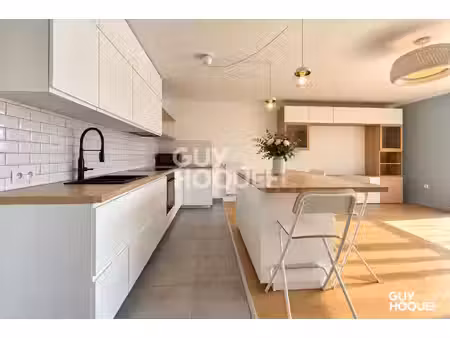 4 pièces traversant - balcon & parking