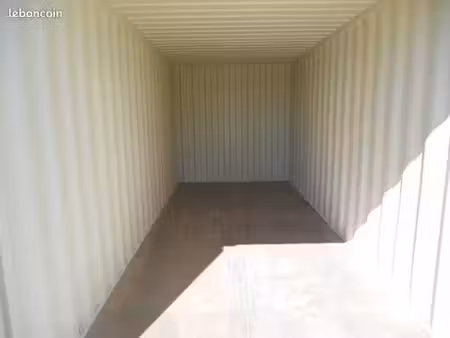 location box stockage individuel garde-meuble carvin centre-ville garage ferme