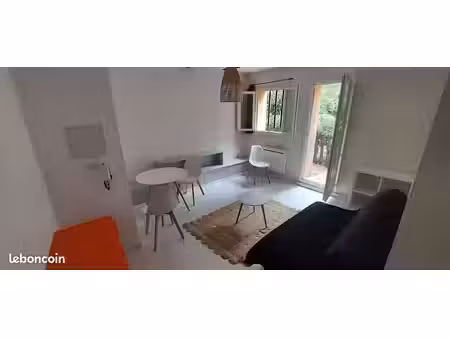 loue studio meublé 590 euros 25m2 aix en provence