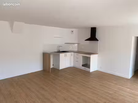 beaupréau – appartement 87 m² – 2 chambres – 765 eau comprise
