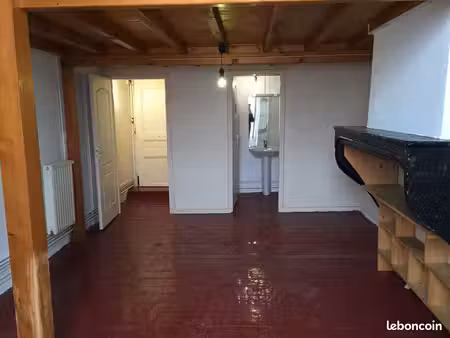 t3 mezzanine 47m2 quai st vincent lyon 1er