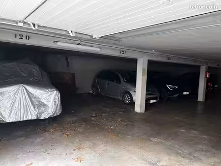 place de parking à louer