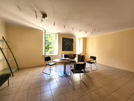 location bureaux fayence 83440 154m²