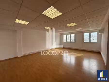 location bureaux saint laurent du var 06700 73m²