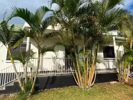 maison à louer 5 pièces 136.43 m² - saint-denis (974) - 1 427€