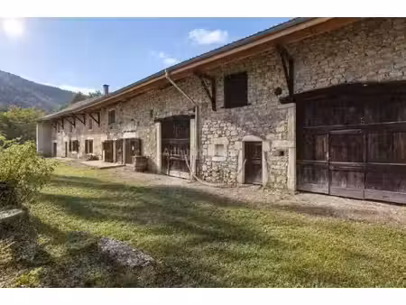 vente maison 7 pièces 175 m2 à marchamp