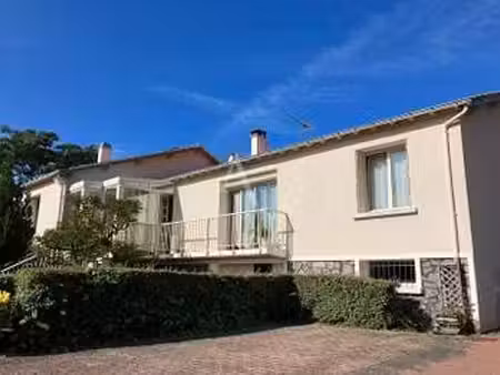 vente maison à saint-michel-le-cloucq (85200) : à vendre / 140m² saint-michel-le-cloucq