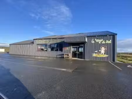 vente bureaux et commerces à uzel (22460) : à vendre / 350m² uzel