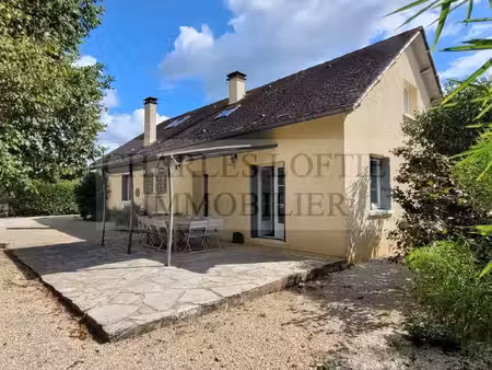 belle maison familiale avec piscine sur terrain de 1700 m²