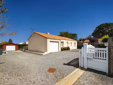 vente maison 4 pièces  80.35m²  montrevault