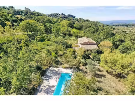 saignon - propriété de charme avec piscine  à quelques pas du