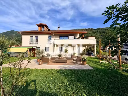 tencin – duplex de 158 m² avec terrasse  jardin privatif  garage à velo/moto et parking