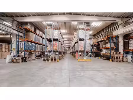 logistiek magazijn te huur