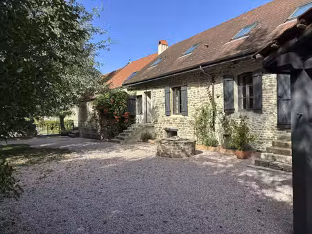 venarey les laumes 15 min : maison rénovée 227m²  dépendances  jardin  pré attenant. prix 
