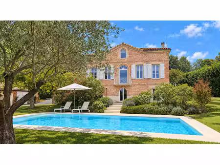 vente maison 6 pièces  285.00m²  montjoire