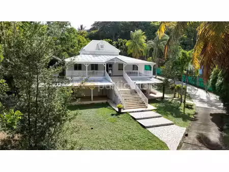 à vendre ? maison 4 chambres à petit-bourg  280 m2