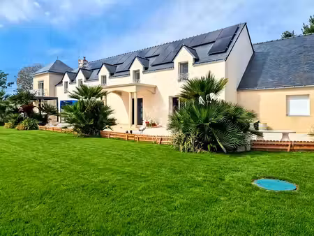 drefféac – villa de caractère avec piscine et chambres d'h?