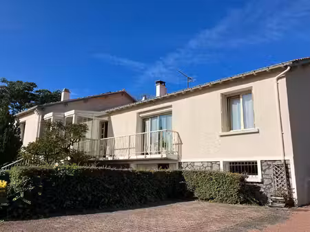 vente maison 6 pièces  140.00m²  saint
