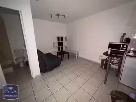 appartement à louer 1 pièce 20.02 m² - istres (13) - 485€