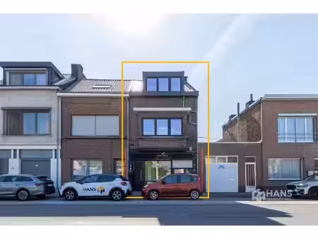 commercieel te koop in boom met 2 slaapkamers
