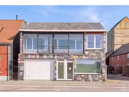 commercieel te koop in lessen met 7 slaapkamers