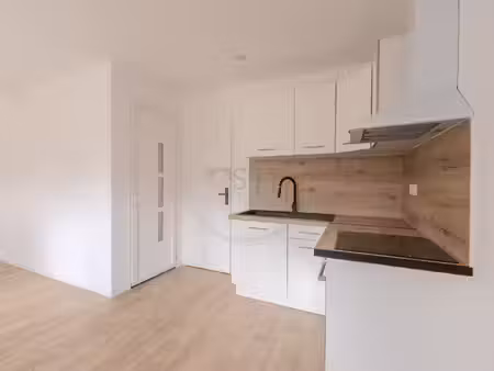 location appartement 2 pièces 30m² vals les bains 07600