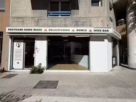 location commerce 90m²