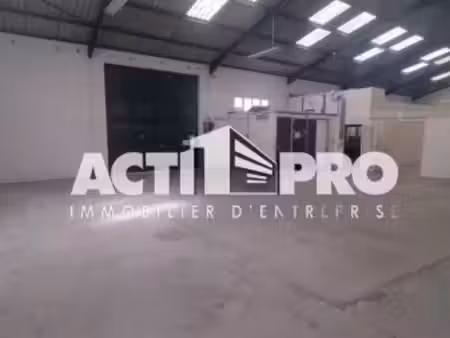 location local commercial 390m2 perpignan 66000 - 1800 € - surface privée