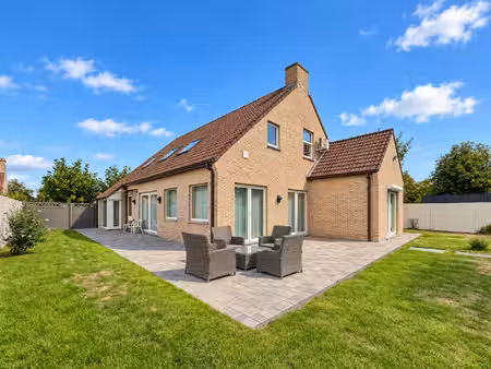 huis te koop in laarne met 4 slaapkamers