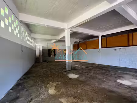 local 173 60 m2 centre-ville de basse-terre
