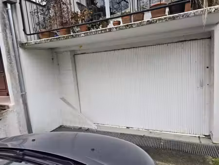 box / garage fermé et sécurisé