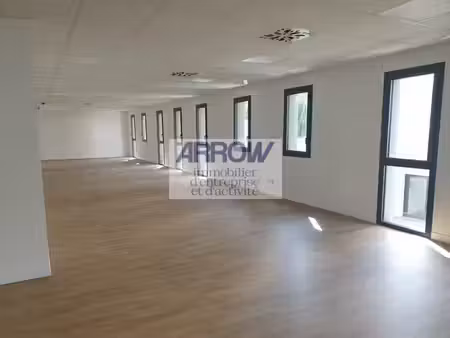 location bureaux 305m²