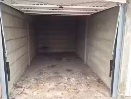 location parking à nevers (58000)  45 €