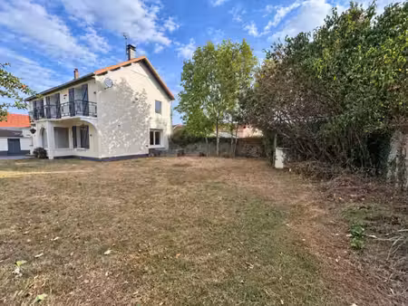 marcoussis - maison familiale individuelle - 155 m2 au sol - jardin agréable - potentiel d