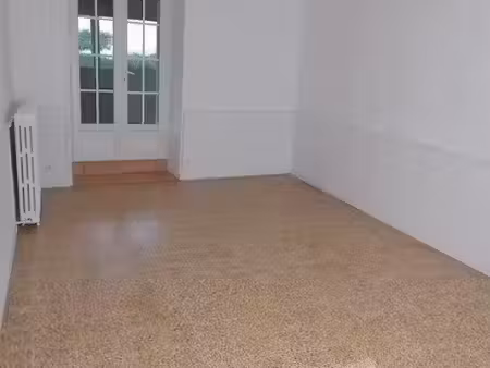 location maison 3 pièces 82 m² à courson-les-carrières (89560)  660 €