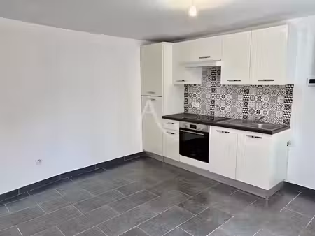 location maison 4 pièces 55.6 m² à la roche-blanche (63670)  730 €