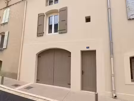 location maison 4 pièces 90 m² à eyguières (13430)  1 550 €
