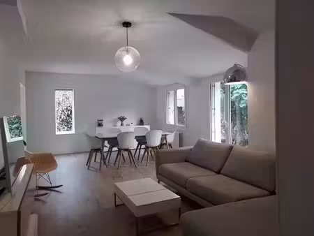 location meublée maison 5 pièces 102 m² à pessac (33600)  1 657 €