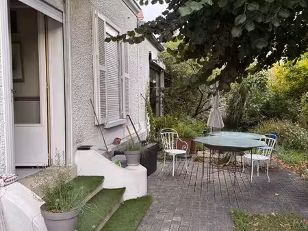 maison 10 pièces - 250 m²